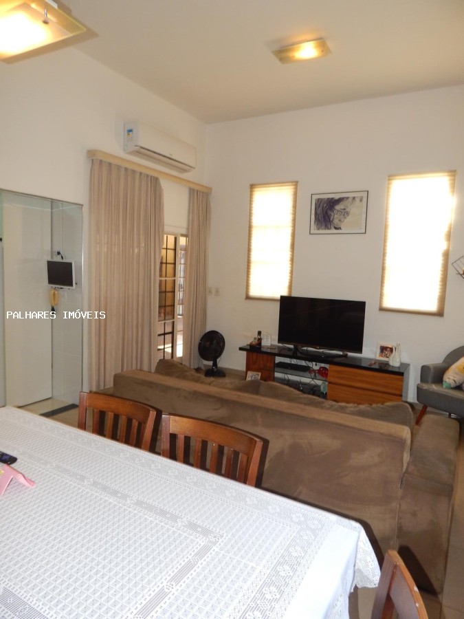 Casa à venda com 3 quartos, 1 suíte, 4 vagas e 176m² no ESTADOS UNIDOS - RESIDENCIAL, Uberaba (MG) — foto 13 de 30
