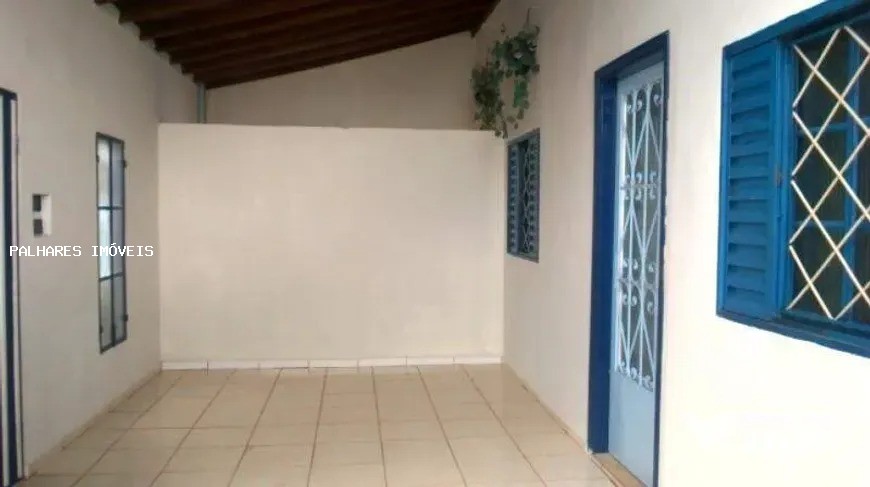 Casa à venda com 4 quartos, 2 banheiros, 1 vaga e 173m² no CIDADE NOVA, Uberaba (MG) — foto 2 de 5