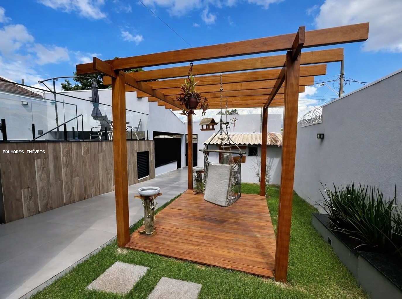 Casa à venda com 2 quartos, 1 suíte, 2 vagas e 232m² no FABRÍCIO, Uberaba (MG) — foto 3 de 9