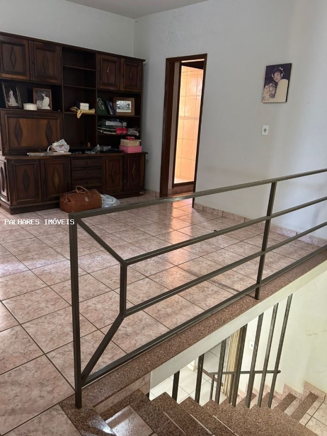 Casa à venda com 3 quartos, 1 suíte, 2 vagas e 175m² no SÃO BENEDITO, Uberaba (MG) — foto 15 de 25