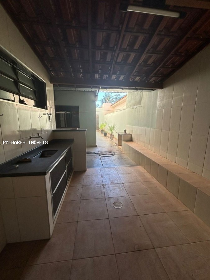 Casa à venda com 3 quartos, 1 suíte, 2 vagas e 175m² no SÃO BENEDITO, Uberaba (MG) — foto 18 de 25