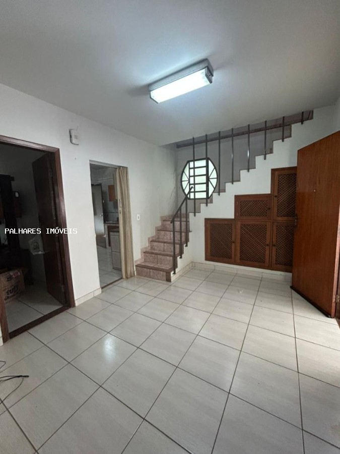Casa à venda com 3 quartos, 1 suíte, 2 vagas e 175m² no SÃO BENEDITO, Uberaba (MG) — foto 22 de 25