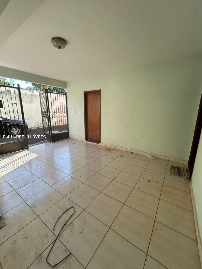 Casa à venda com 3 quartos, 1 suíte, 2 vagas e 175m² no SÃO BENEDITO, Uberaba (MG) — foto 24 de 25