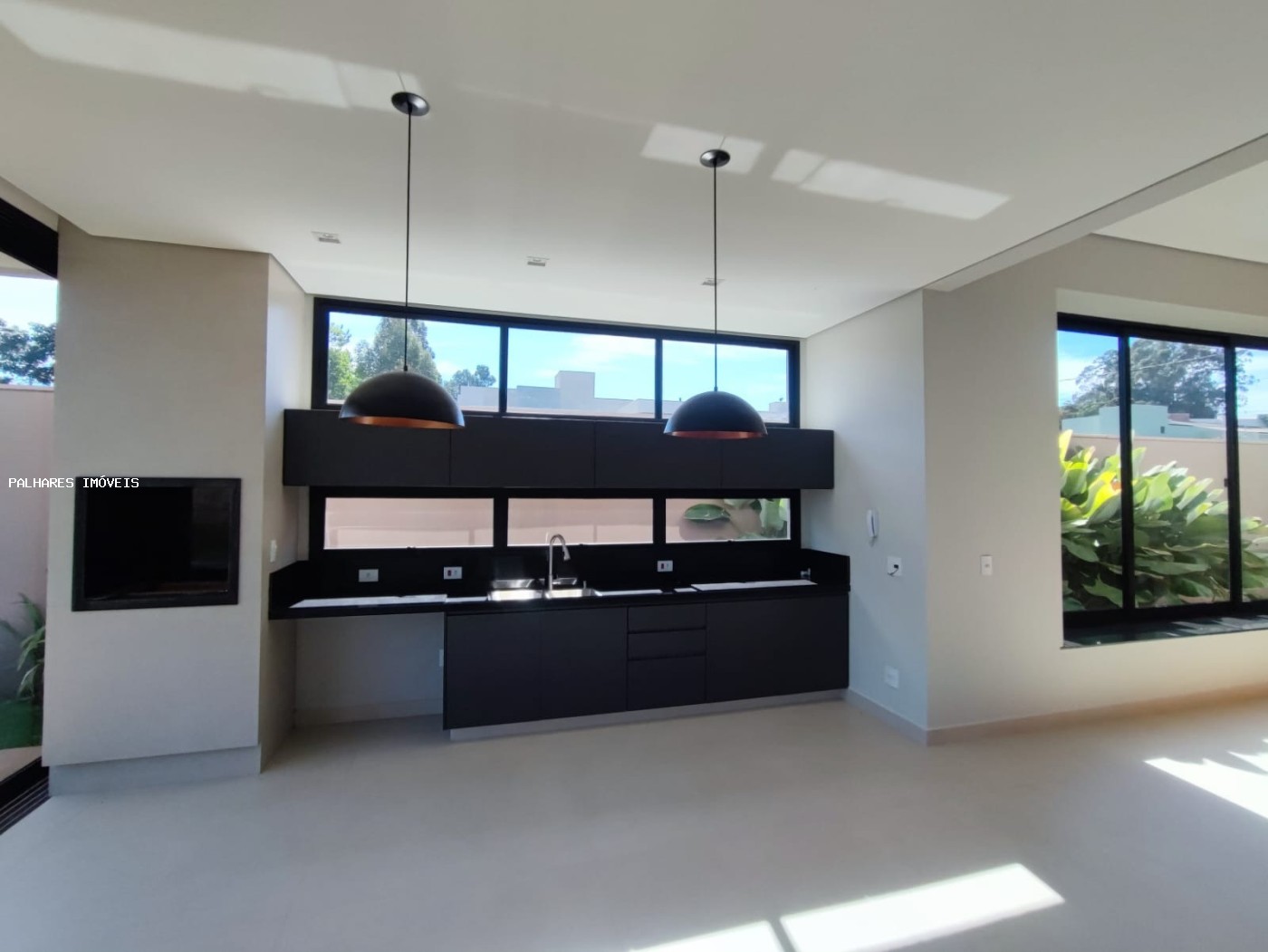 Casa à venda com 4 quartos, 2 suítes, 4 vagas e 272m² no JOKEY DO LAGO - CONDOMÍNIO, Uberaba (MG) — foto 4 de 30