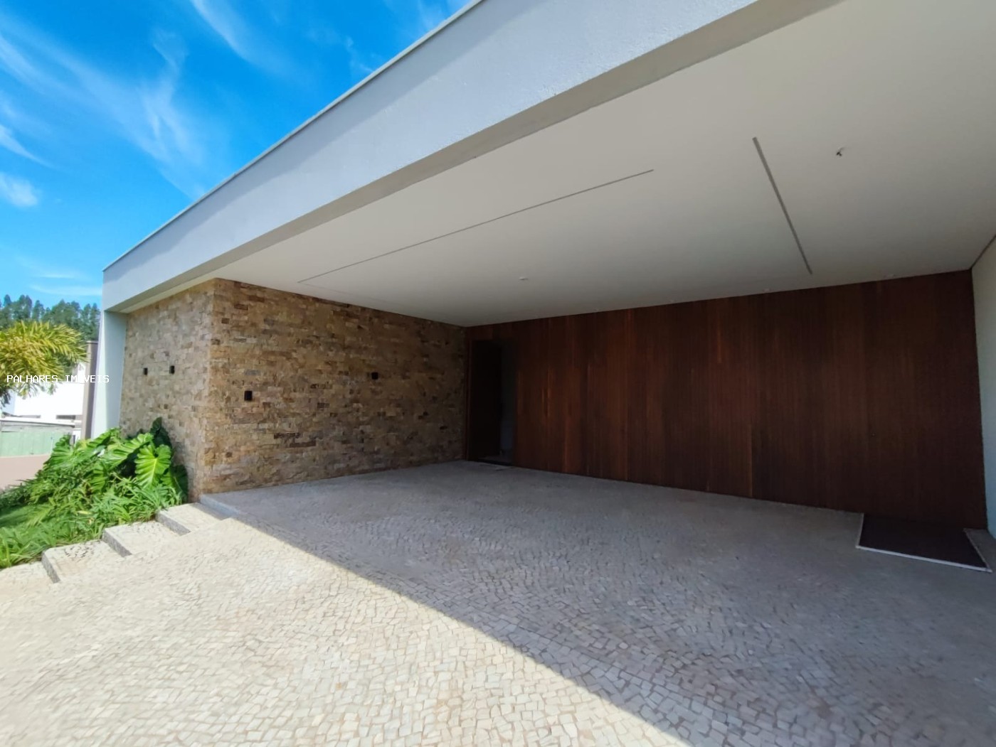 Casa à venda com 4 quartos, 2 suítes, 4 vagas e 272m² no JOKEY DO LAGO - CONDOMÍNIO, Uberaba (MG) — foto 6 de 30