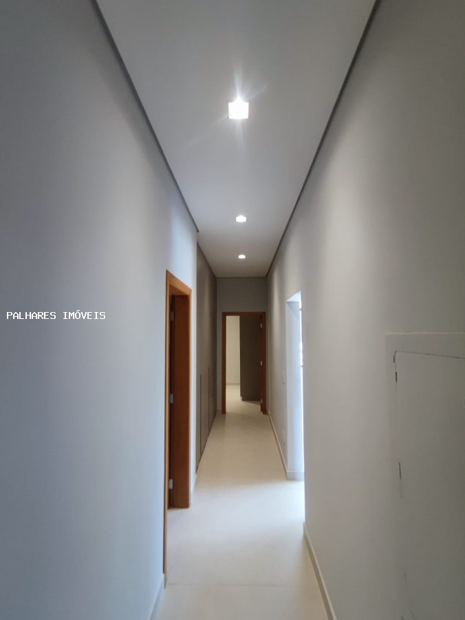 Casa à venda com 4 quartos, 2 suítes, 4 vagas e 272m² no JOKEY DO LAGO - CONDOMÍNIO, Uberaba (MG) — foto 11 de 30