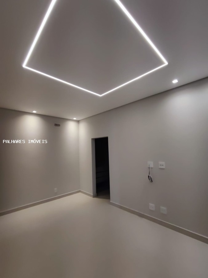 Casa à venda com 4 quartos, 2 suítes, 4 vagas e 272m² no JOKEY DO LAGO - CONDOMÍNIO, Uberaba (MG) — foto 13 de 30
