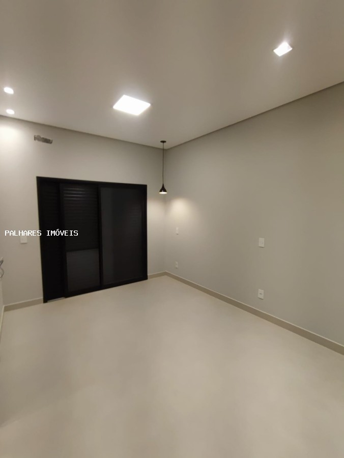 Casa à venda com 4 quartos, 2 suítes, 4 vagas e 272m² no JOKEY DO LAGO - CONDOMÍNIO, Uberaba (MG) — foto 20 de 30