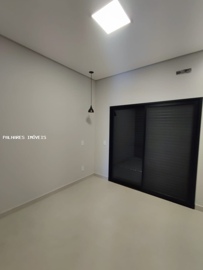 Casa à venda com 4 quartos, 2 suítes, 4 vagas e 272m² no JOKEY DO LAGO - CONDOMÍNIO, Uberaba (MG) — foto 24 de 30