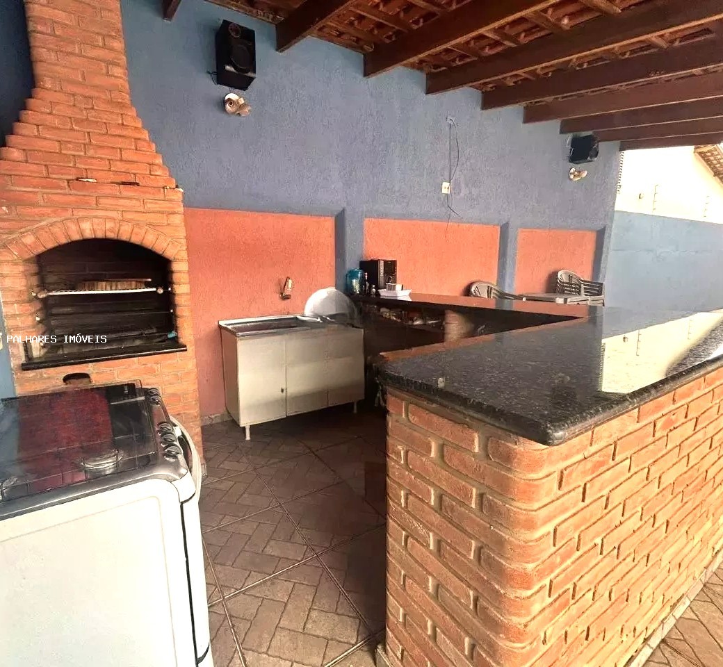 Casa à venda com 165m² no SÃO BENTO - JARDIM, Uberaba (MG) — foto 2 de 17