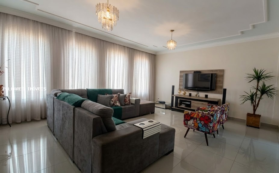 Casa à venda com 3 quartos, 1 suíte, 4 vagas e 190m² no SÃO GERALDO - PARQUE, Uberaba (MG) — foto 3 de 24