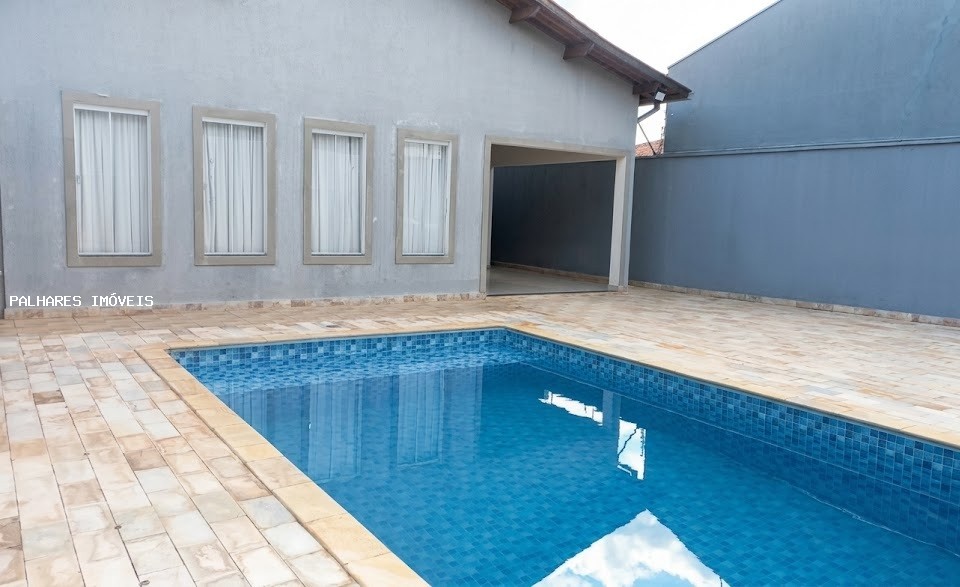 Casa à venda com 3 quartos, 1 suíte, 4 vagas e 190m² no SÃO GERALDO - PARQUE, Uberaba (MG) — foto 2 de 24