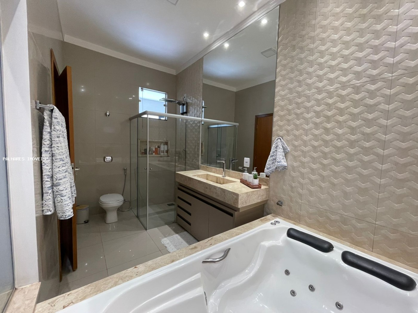 Casa à venda com 3 quartos, 2 suítes, 6 vagas e 127m² no SÃO BENTO - JARDIM, Uberaba (MG) — foto 15 de 30