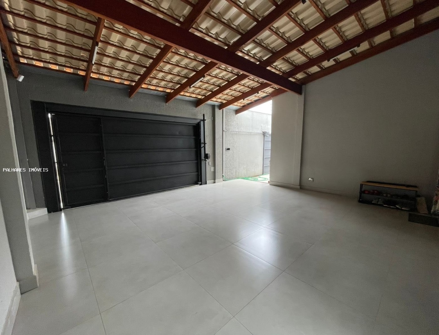 Casa à venda com 3 quartos, 2 suítes, 6 vagas e 127m² no SÃO BENTO - JARDIM, Uberaba (MG) — foto 29 de 30