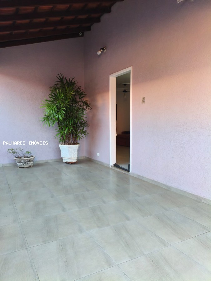 Casa à venda com 3 quartos, 1 suíte, 2 vagas e 300m² no FABRÍCIO, Uberaba (MG) — foto 7 de 30