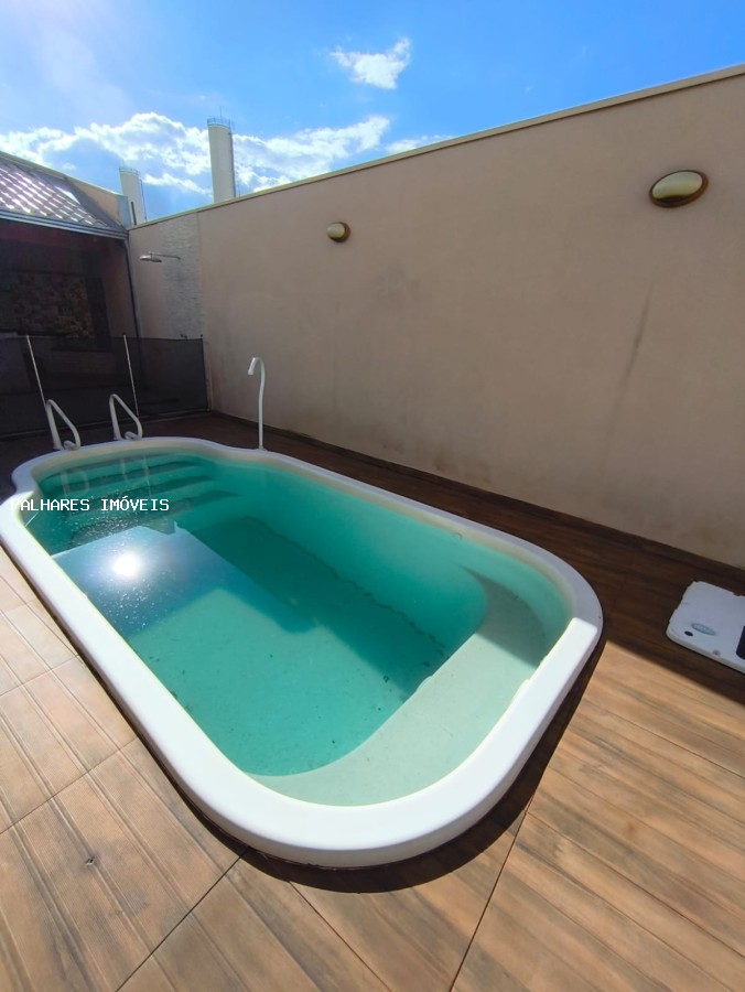 Casa à venda com 3 quartos, 2 suítes, 3 vagas e 266m² no PALMEIRAS - RESIDENCIAL, Uberaba (MG) — foto 2 de 30