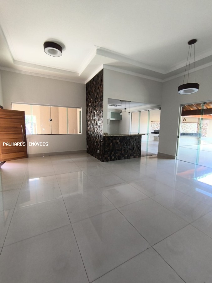 Casa à venda com 3 quartos, 2 suítes, 3 vagas e 266m² no PALMEIRAS - RESIDENCIAL, Uberaba (MG) — foto 3 de 30