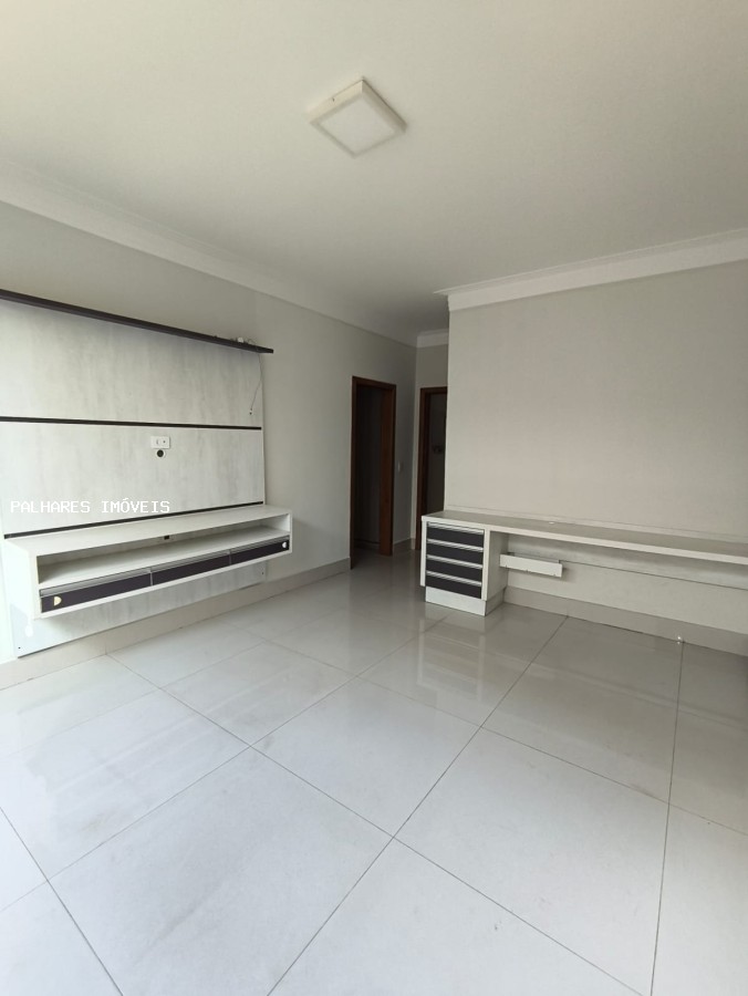 Casa à venda com 3 quartos, 2 suítes, 3 vagas e 266m² no PALMEIRAS - RESIDENCIAL, Uberaba (MG) — foto 11 de 30
