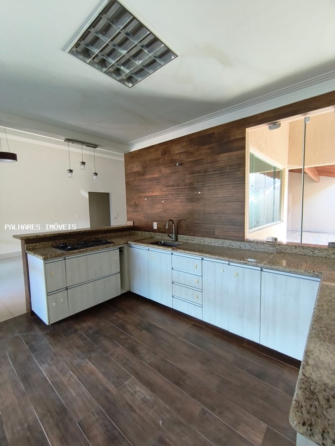 Casa à venda com 3 quartos, 2 suítes, 3 vagas e 266m² no PALMEIRAS - RESIDENCIAL, Uberaba (MG) — foto 13 de 30