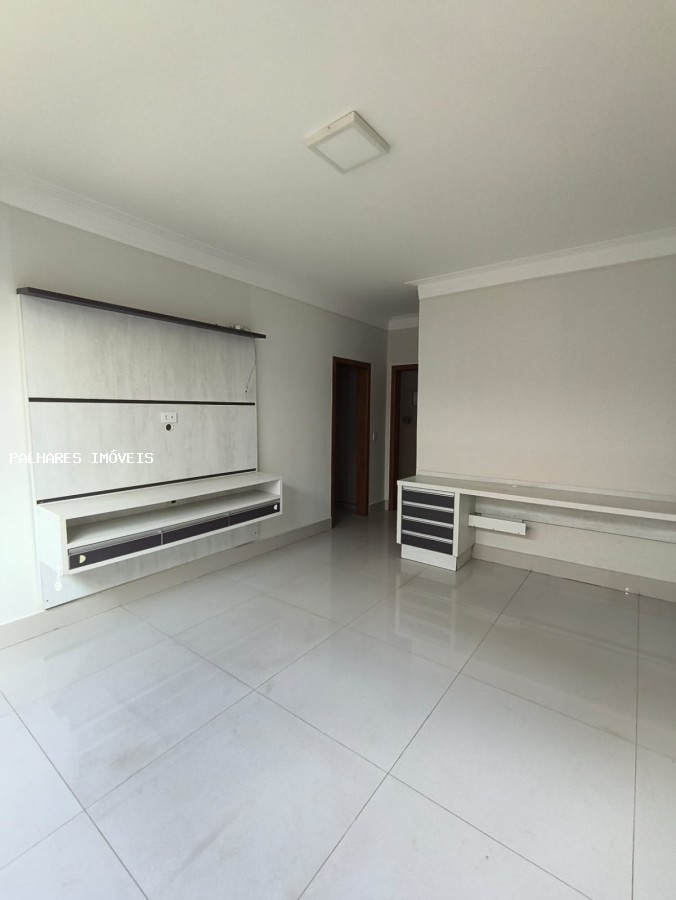 Casa à venda com 3 quartos, 2 suítes, 3 vagas e 266m² no PALMEIRAS - RESIDENCIAL, Uberaba (MG) — foto 23 de 30