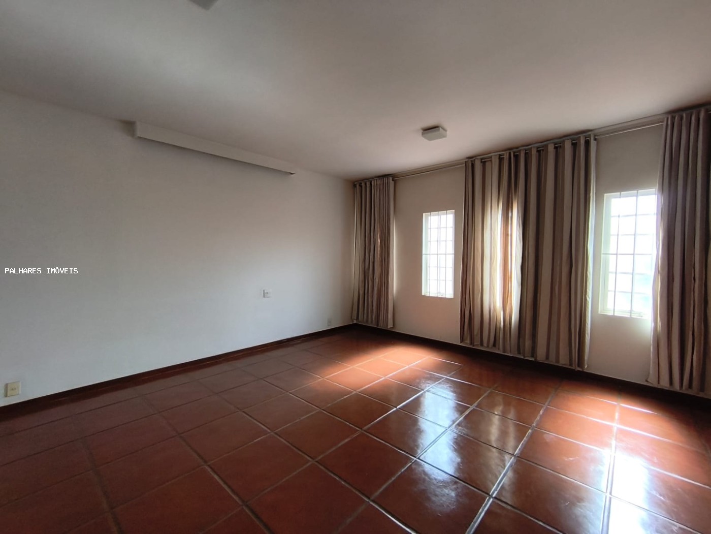 Casa para alugar com 5 quartos, 2 suítes, 5 vagas e 494m² no MERCÊS, Uberaba (MG) — foto 13 de 30