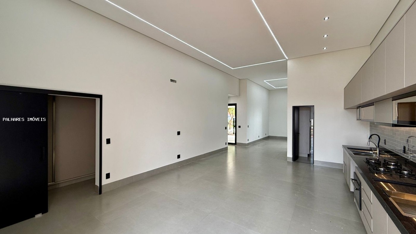 Casa à venda com 3 quartos, 3 suítes, 4 vagas e 190m² no BARONESA - CONDOMÍNIO, Uberaba (MG) — foto 10 de 30