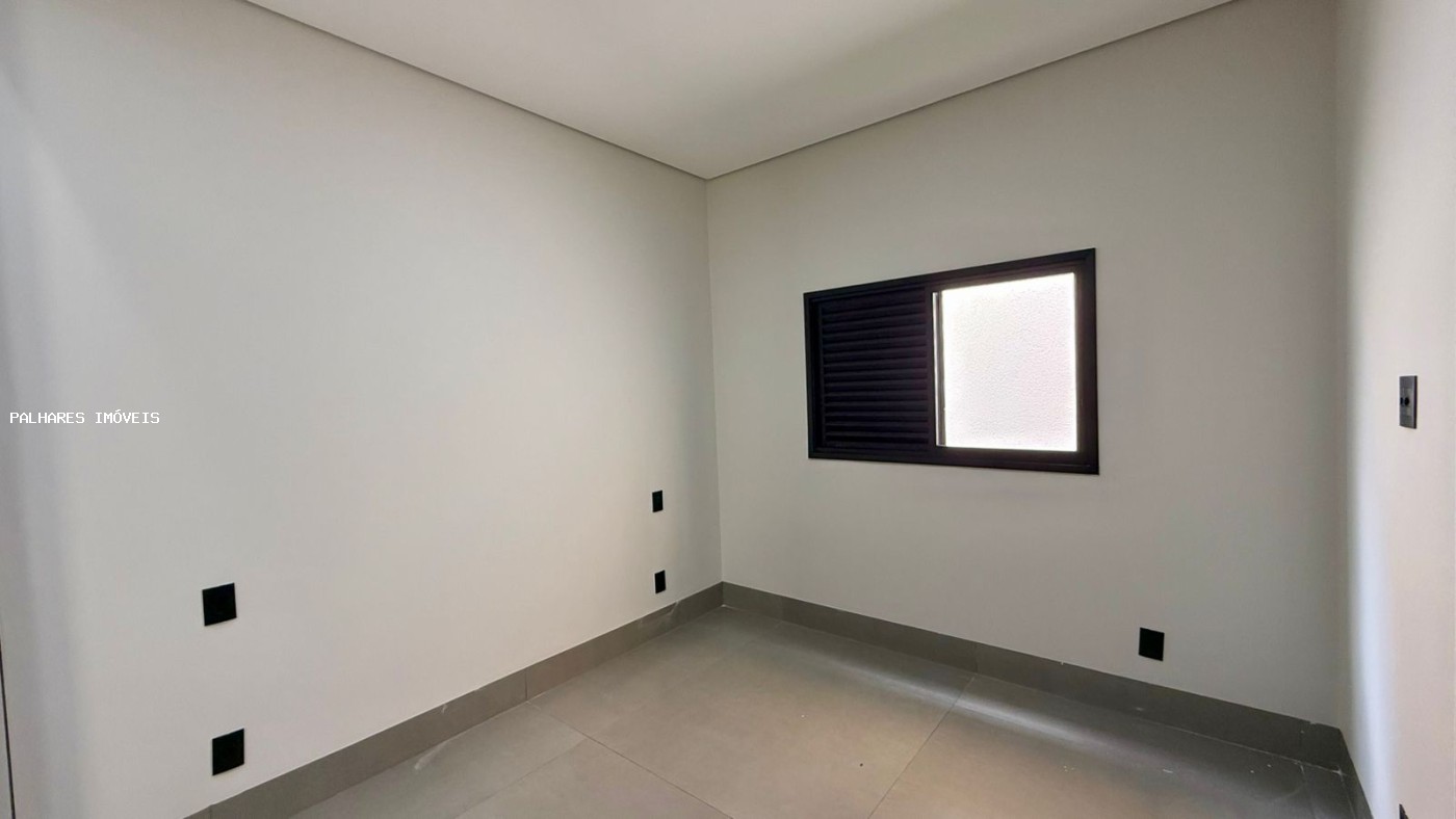 Casa à venda com 3 quartos, 3 suítes, 4 vagas e 190m² no BARONESA - CONDOMÍNIO, Uberaba (MG) — foto 19 de 30