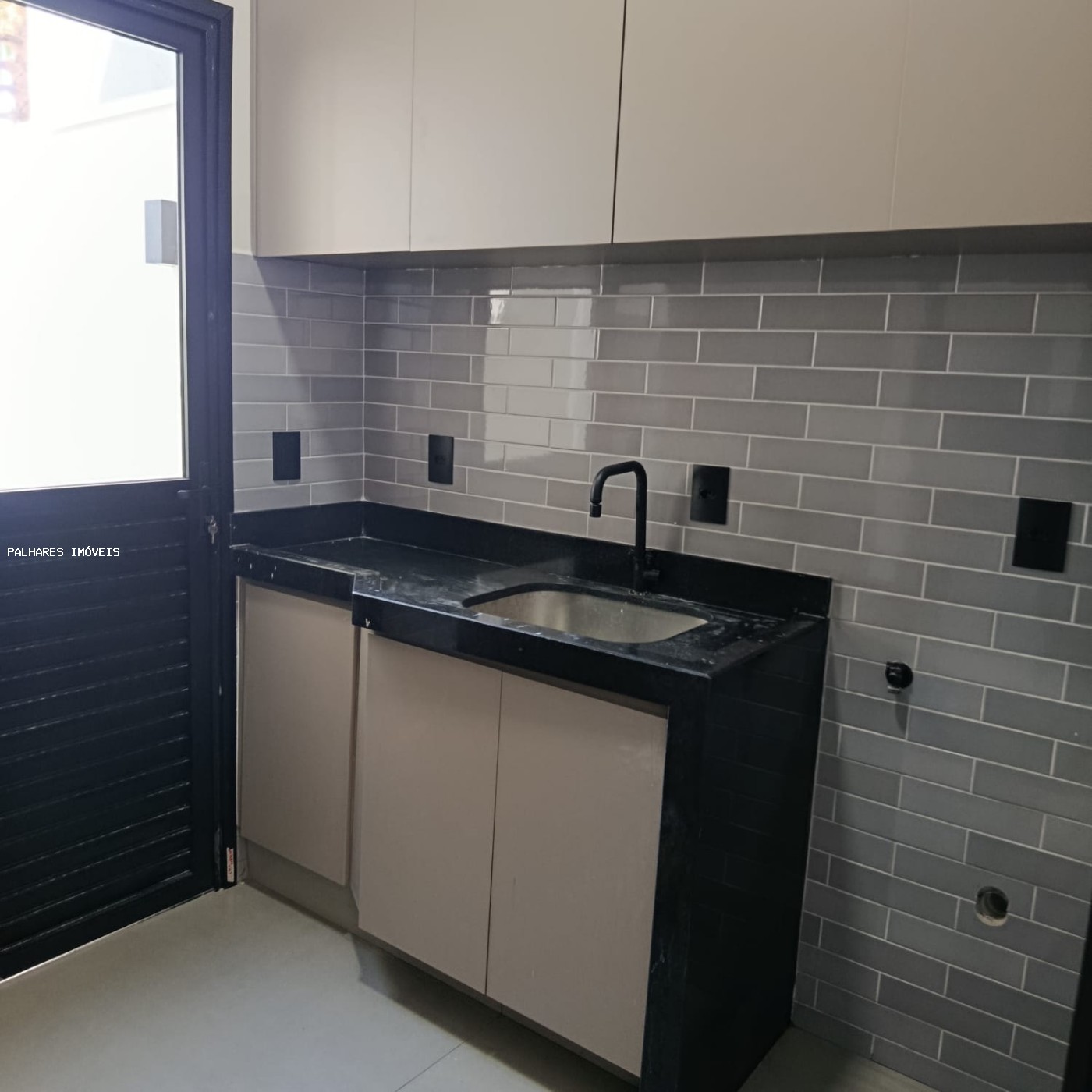 Casa à venda com 3 quartos, 3 suítes, 4 vagas e 190m² no BARONESA - CONDOMÍNIO, Uberaba (MG) — foto 27 de 30