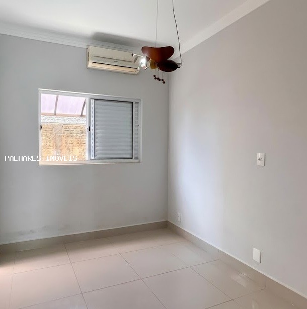 Casa à venda com 2 quartos, 2 banheiros, 6 vagas e 260m² no NENE GOMES - JARDIM, Uberaba (MG) — foto 12 de 16