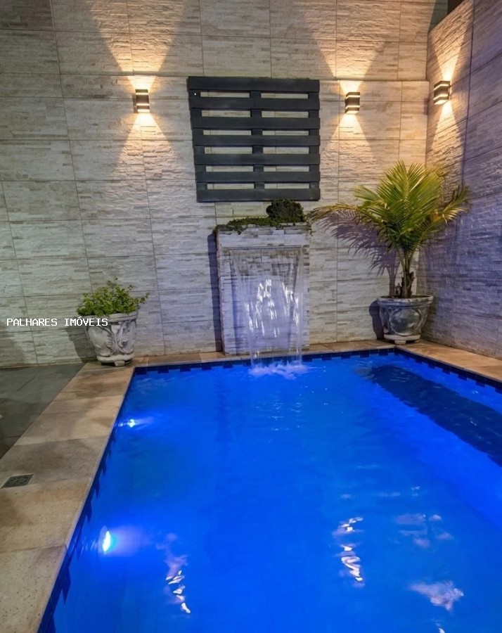Casa à venda com 3 quartos, 2 banheiros, 2 vagas e 137m² no VILA MILITAR, Uberaba — foto principal
