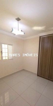 Casa à venda com 3 quartos, 1 suíte, 4 vagas e 245m² no SÃO BENTO - JARDIM, Uberaba (MG) — foto 8 de 22