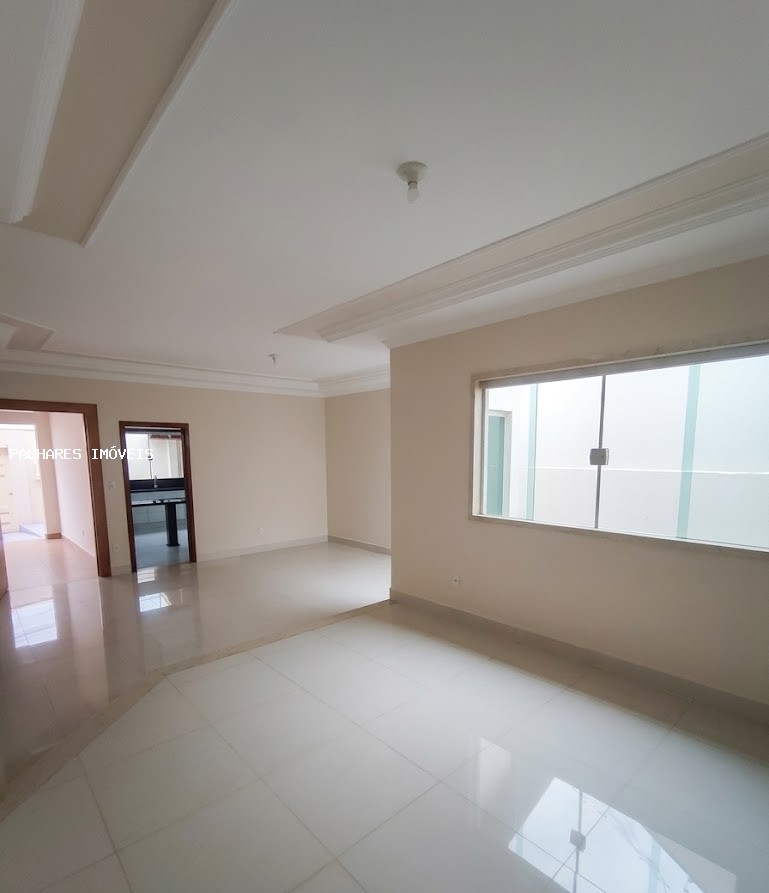 Casa à venda com 3 quartos, 1 suíte, 4 vagas e 245m² no SÃO BENTO - JARDIM, Uberaba (MG) — foto 6 de 22