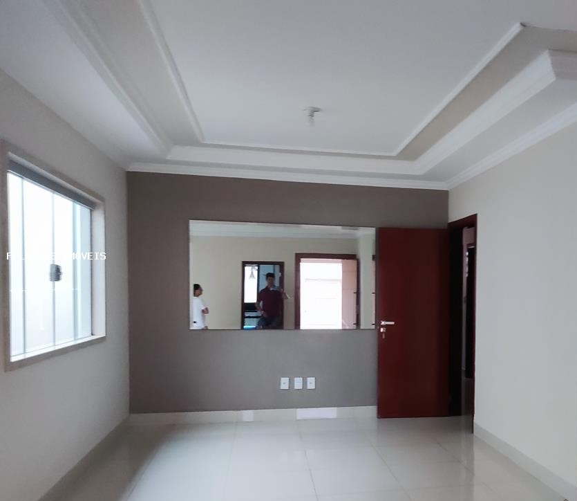 Casa à venda com 3 quartos, 1 suíte, 4 vagas e 245m² no SÃO BENTO - JARDIM, Uberaba (MG) — foto 21 de 22