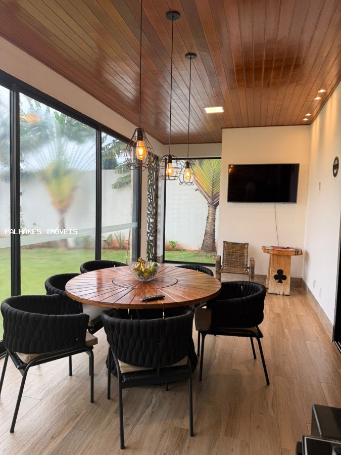 Casa à venda com 3 quartos, 3 suítes, 4 vagas e 215m² no CYRELA, Uberaba (MG) — foto 3 de 21
