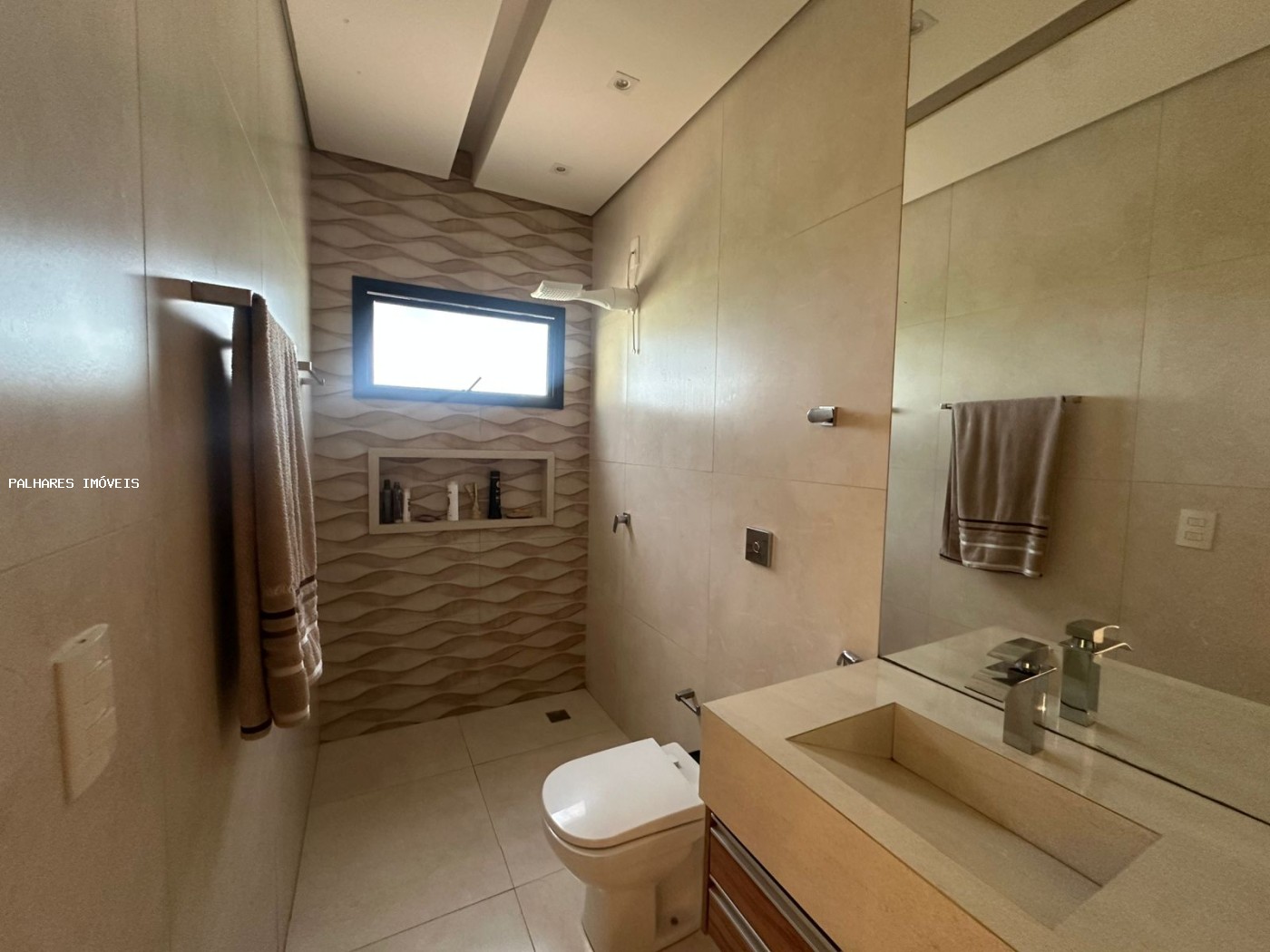 Casa à venda com 3 quartos, 3 suítes, 4 vagas e 215m² no CYRELA, Uberaba (MG) — foto 9 de 21