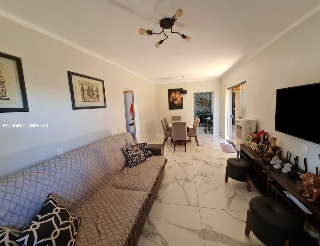 Casa à venda com 2 quartos, 1 suíte, 3 vagas e 140m² no ABADIA, Uberaba (MG) — foto 4 de 8