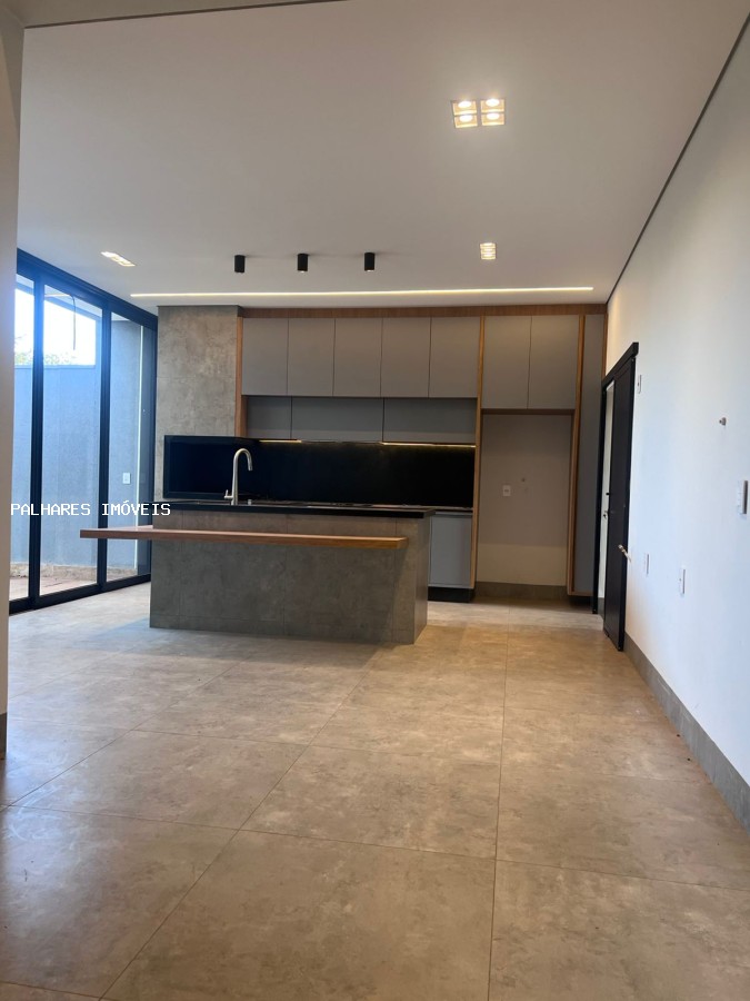 Casa à venda com 3 quartos, 3 suítes, 4 vagas e 169m² no AYAT - CONDOMÍNIO, Uberaba (MG) — foto 3 de 24