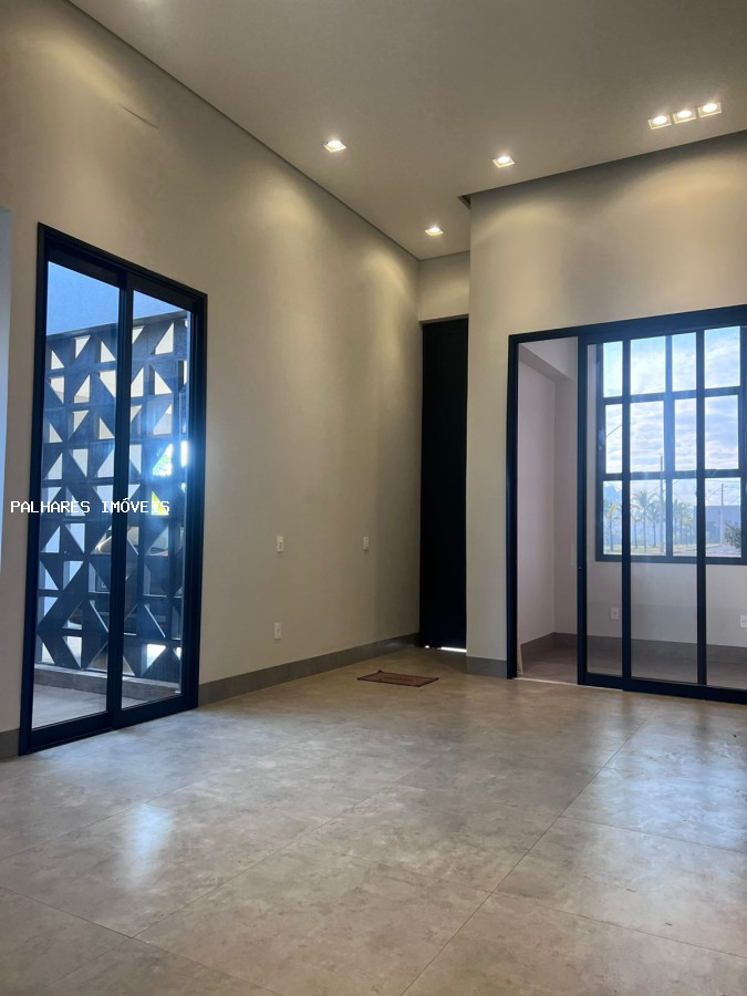 Casa à venda com 3 quartos, 3 suítes, 4 vagas e 169m² no AYAT - CONDOMÍNIO, Uberaba (MG) — foto 2 de 24