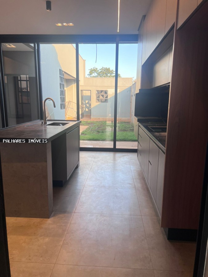 Casa à venda com 3 quartos, 3 suítes, 4 vagas e 169m² no AYAT - CONDOMÍNIO, Uberaba (MG) — foto 12 de 24