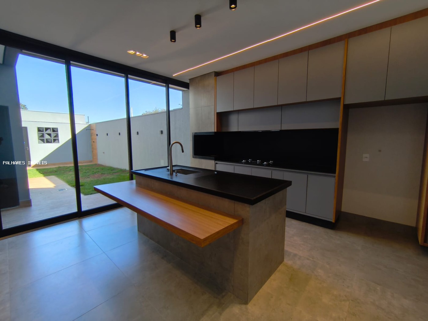 Casa à venda com 3 quartos, 3 suítes, 4 vagas e 169m² no AYAT - CONDOMÍNIO, Uberaba (MG) — foto 22 de 24