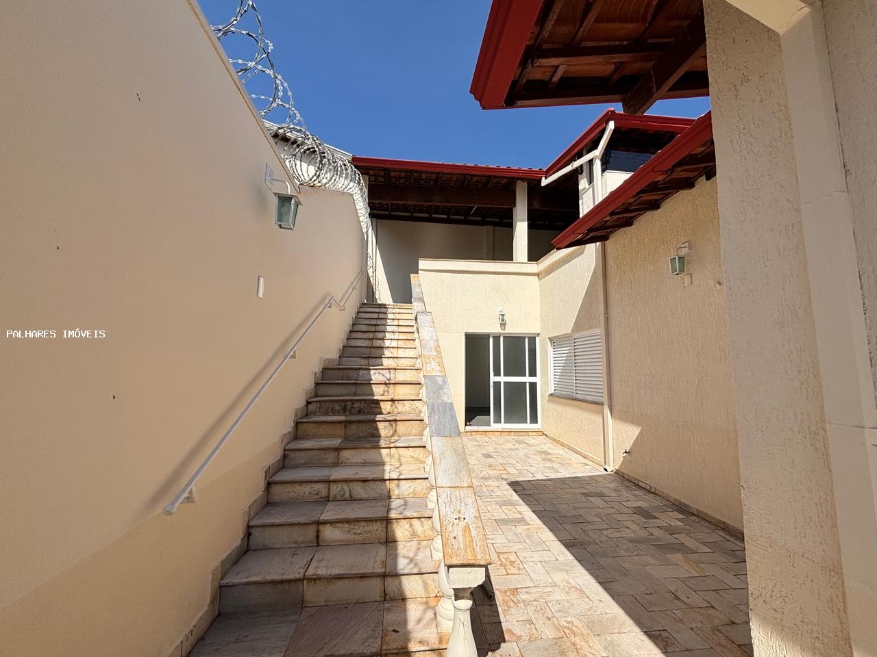 Casa à venda com 5 quartos, 3 suítes e 4 vagas no SANTA MARTA, Uberaba (MG) — foto 15 de 21