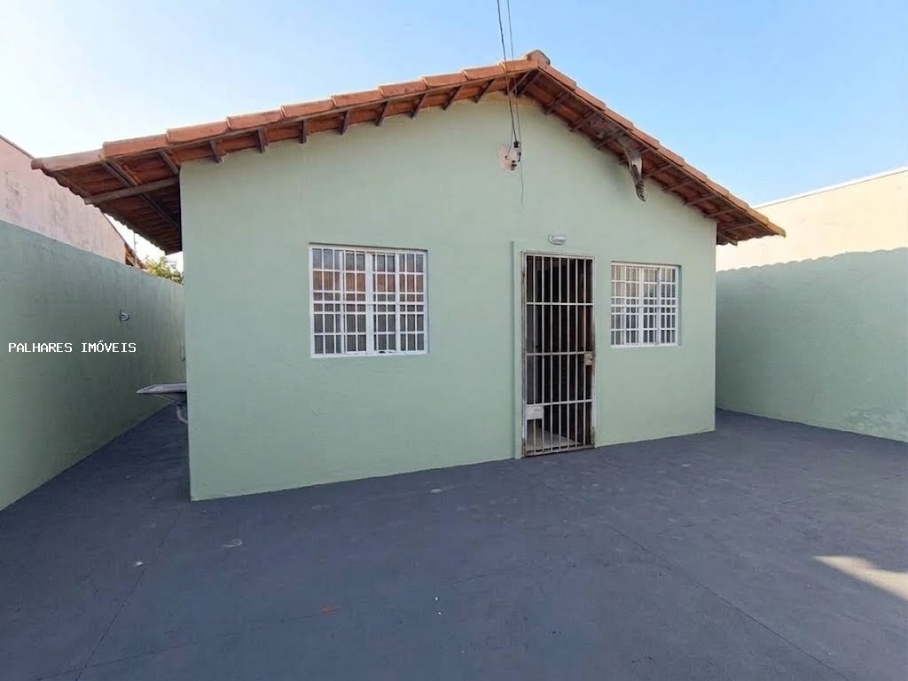 Casa à venda com 2 quartos, 4 vagas e 200m² no GIRASSOIS, Uberaba (MG) — foto 2 de 14