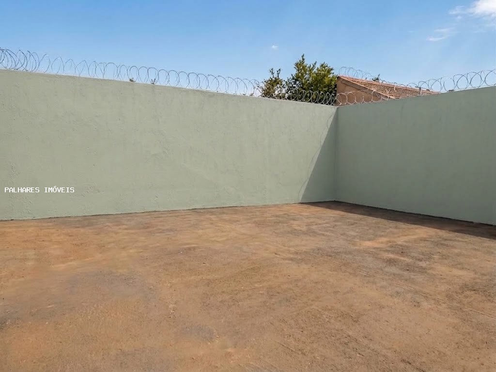 Casa à venda com 2 quartos, 4 vagas e 200m² no GIRASSOIS, Uberaba (MG) — foto 4 de 14