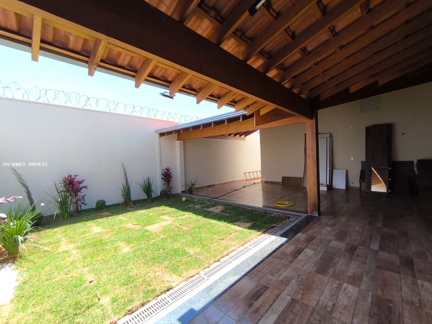 Casa à venda com 3 quartos, 2 suítes, 3 vagas e 252m² no LARANJEIRAS, Uberaba (MG) — foto 3 de 26