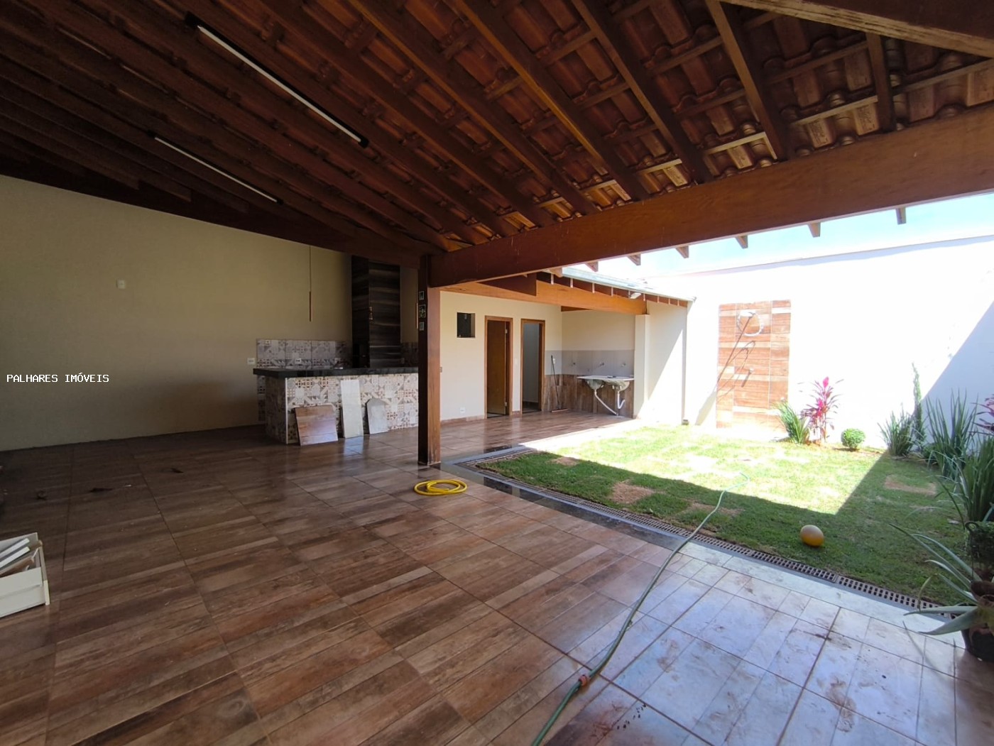 Casa à venda com 3 quartos, 2 suítes, 3 vagas e 252m² no LARANJEIRAS, Uberaba (MG) — foto 4 de 26