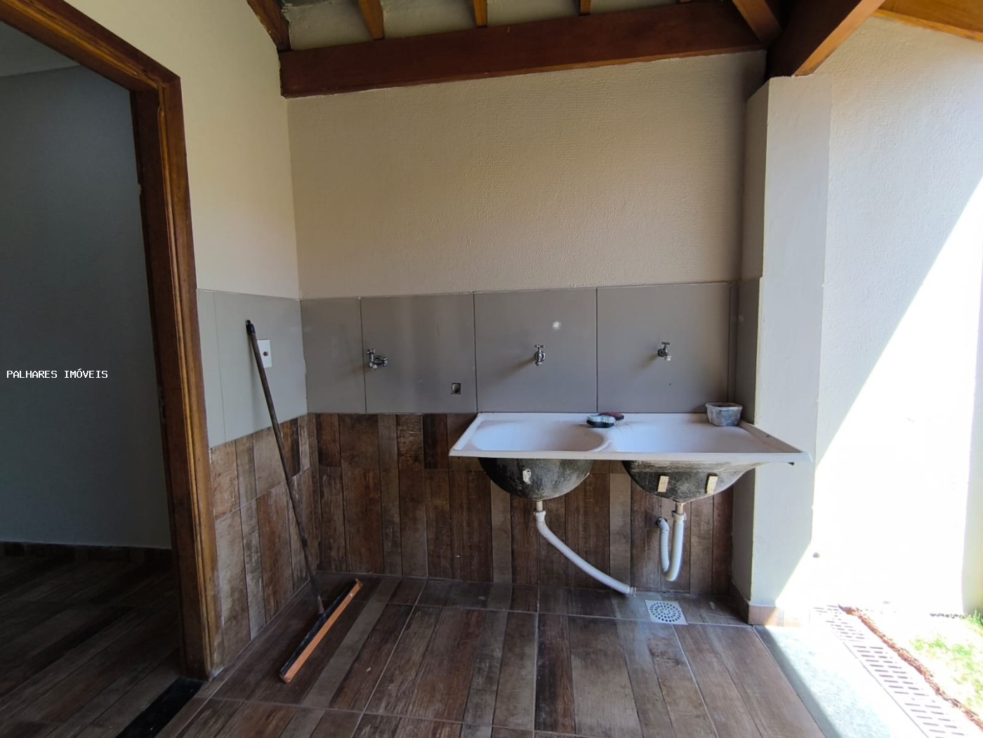 Casa à venda com 3 quartos, 2 suítes, 3 vagas e 252m² no LARANJEIRAS, Uberaba (MG) — foto 15 de 26