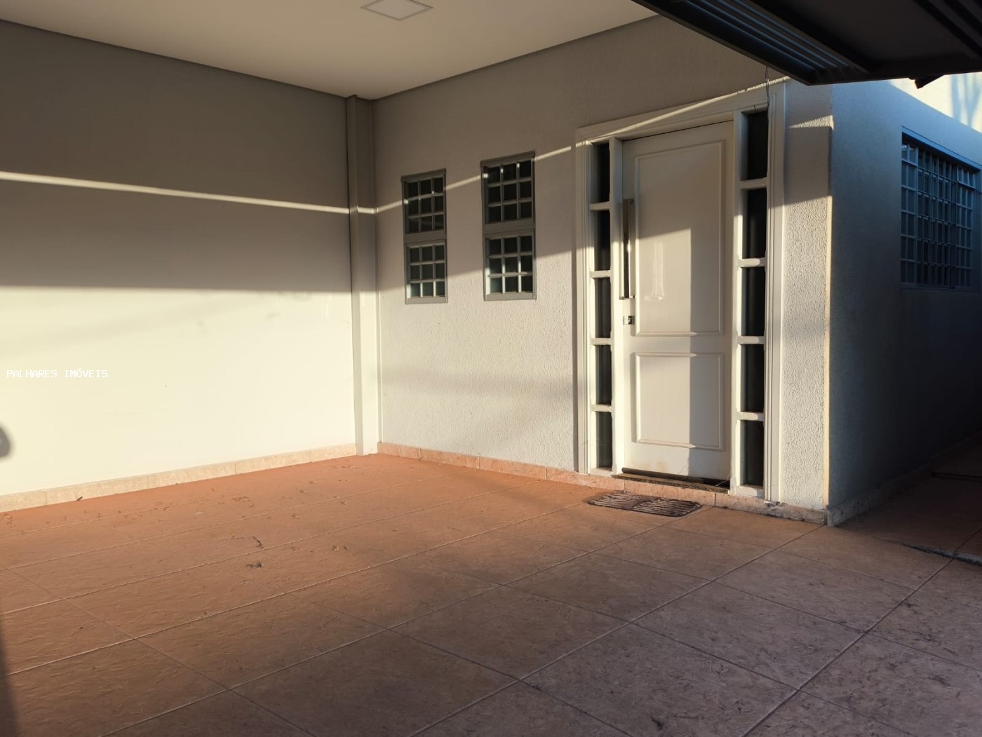 Casa à venda com 3 quartos, 1 suíte, 2 vagas e 105m² no ESTADOS UNIDOS, Uberaba (MG) — foto 2 de 23