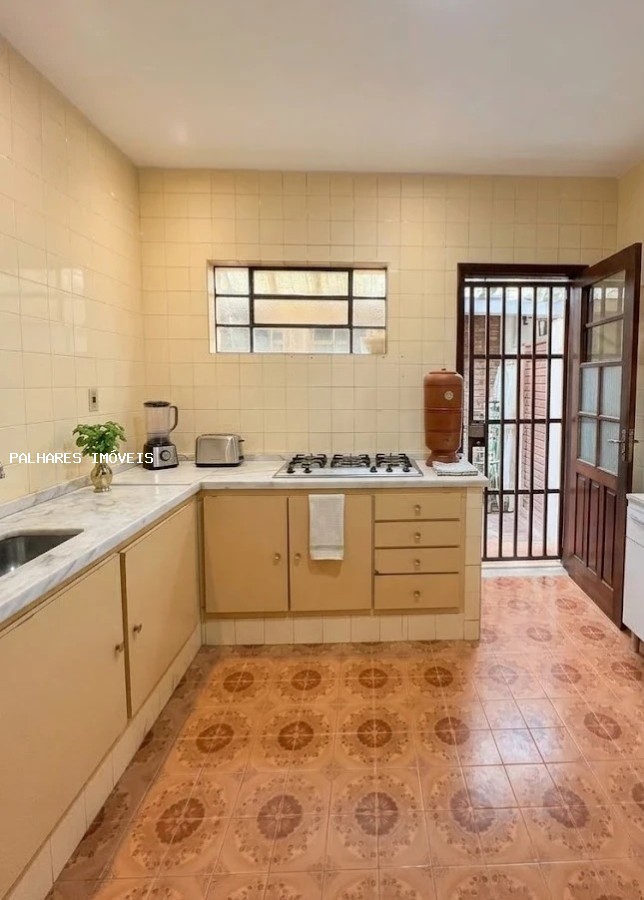 Casa à venda com 3 quartos, 1 suíte, 6 vagas e 292m² no SANTA MARIA, Uberaba (MG) — foto 6 de 9
