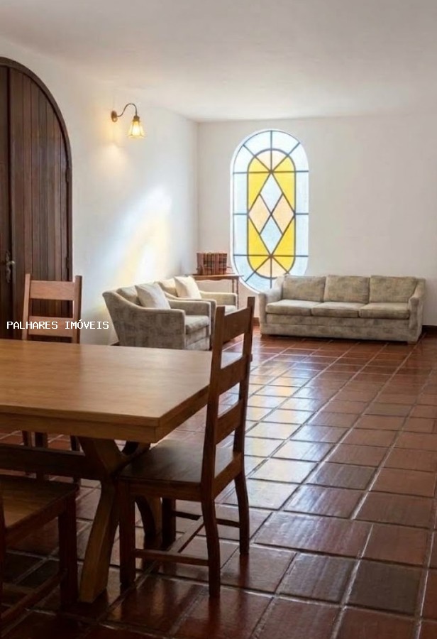 Casa à venda com 3 quartos, 1 suíte, 6 vagas e 292m² no SANTA MARIA, Uberaba (MG) — foto 3 de 9